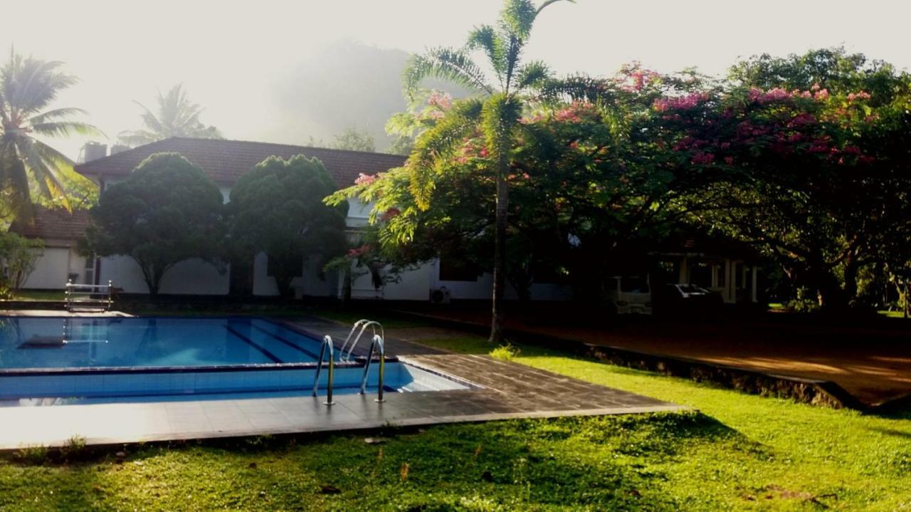 Randiyaepiliyagoda Resort เอวิซซาเวลลา ภายนอก รูปภาพ
